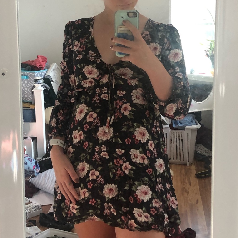 Black and floral shift dress American eagle NWOT